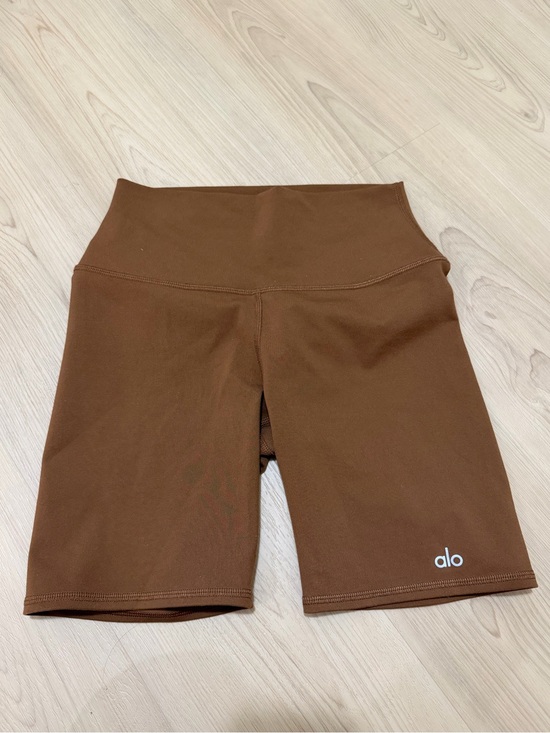 ALO Yoga Pants - Alo Yoga Biker Shorts